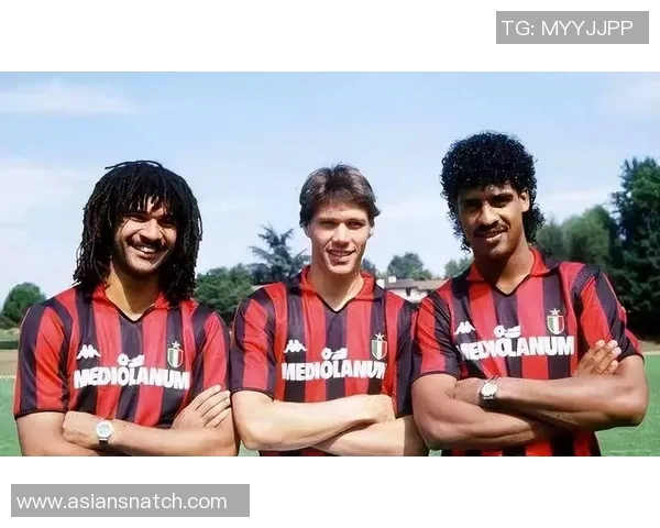 河南足球明星范巴斯滕的传奇故事与职业生涯回顾